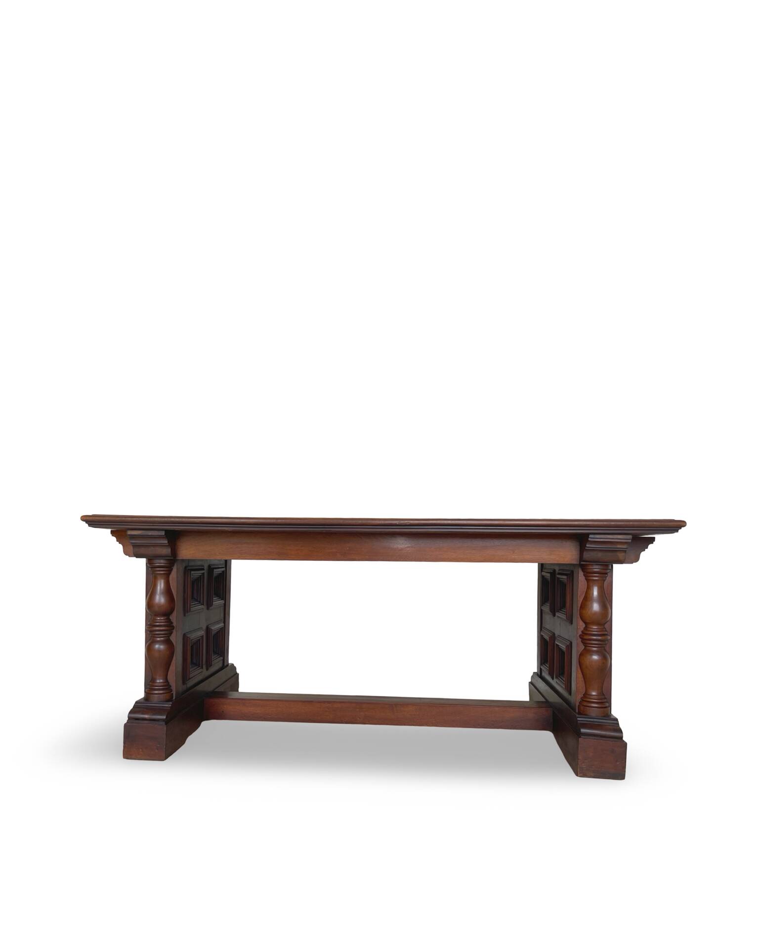 La table à manger extensible de haute qualité de style Renaissance italienne,