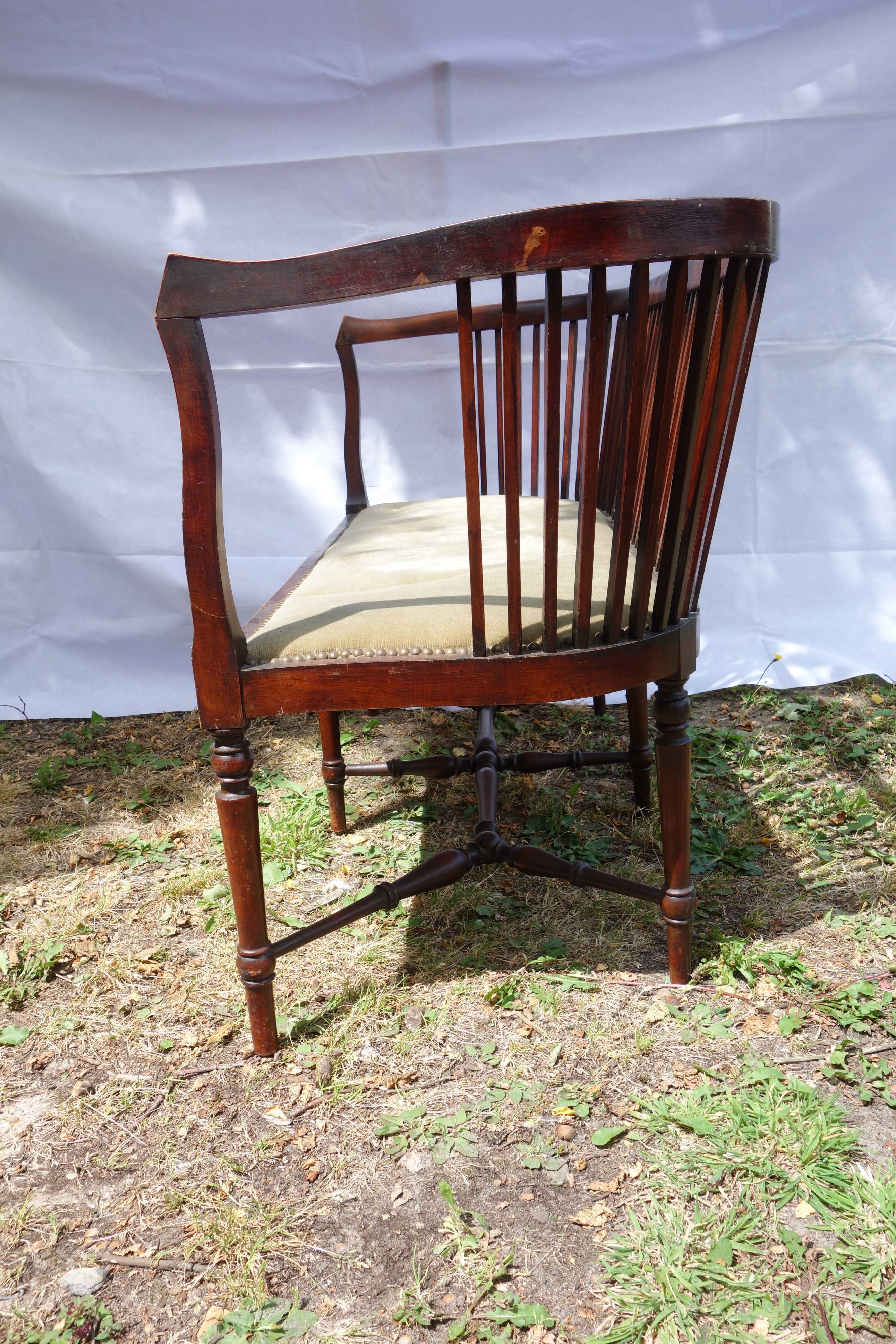 Old seat and 2 armchairs