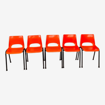 Chaise d'écolier orange