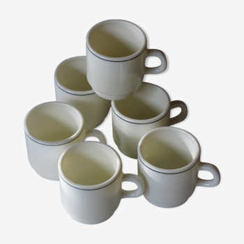 6 tasses à expresso de chez Arcopal gastronomie blanche liseré gris en très bon état