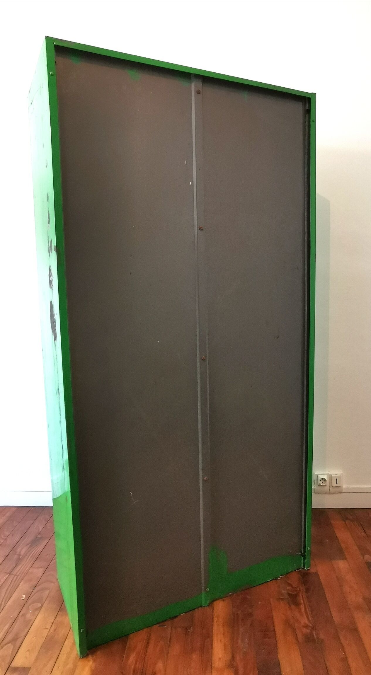 Green industrial Ronéo wardrobe 50s