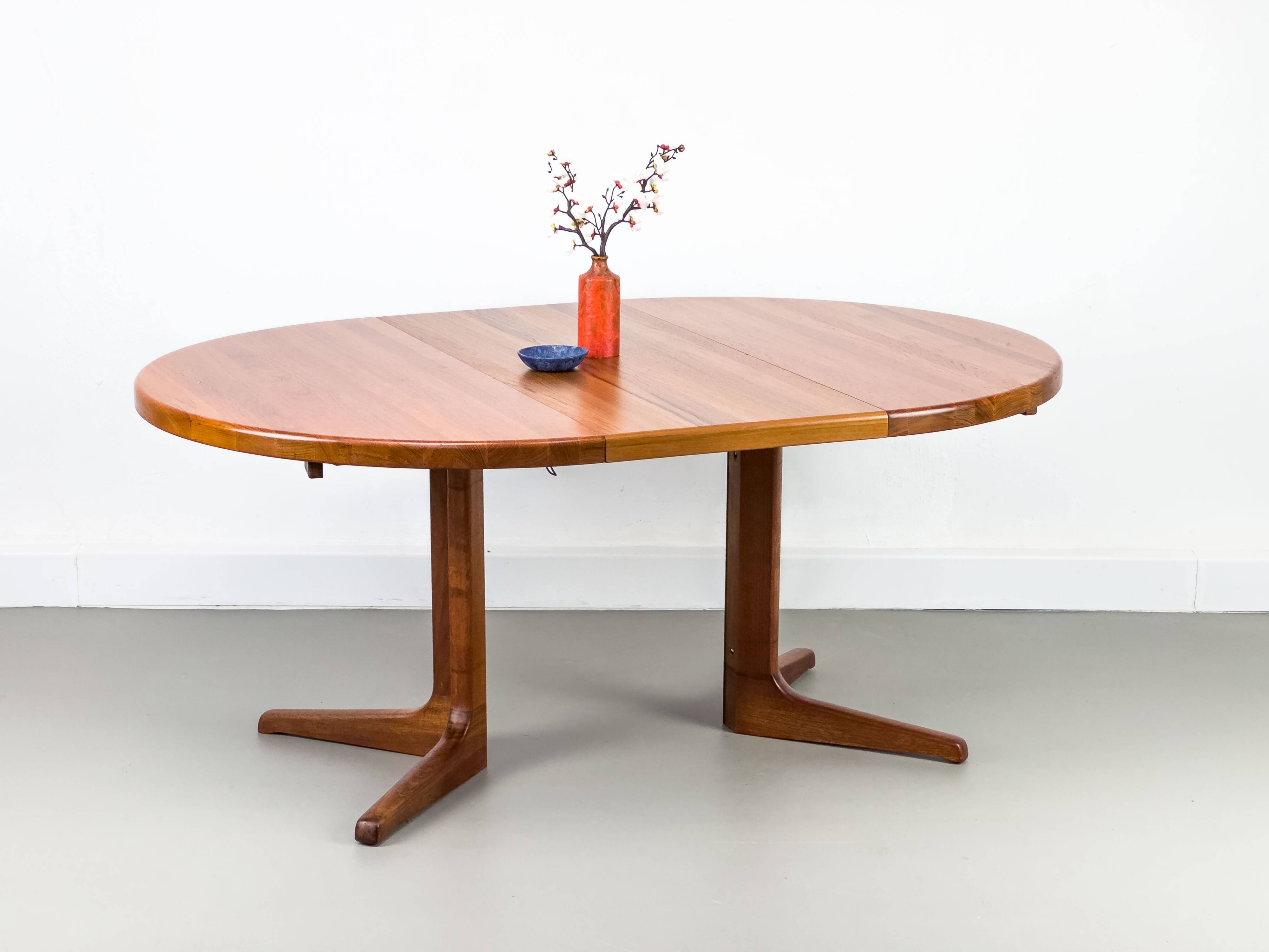 Table à manger ronde en teck danois avec rallonge, années 1970