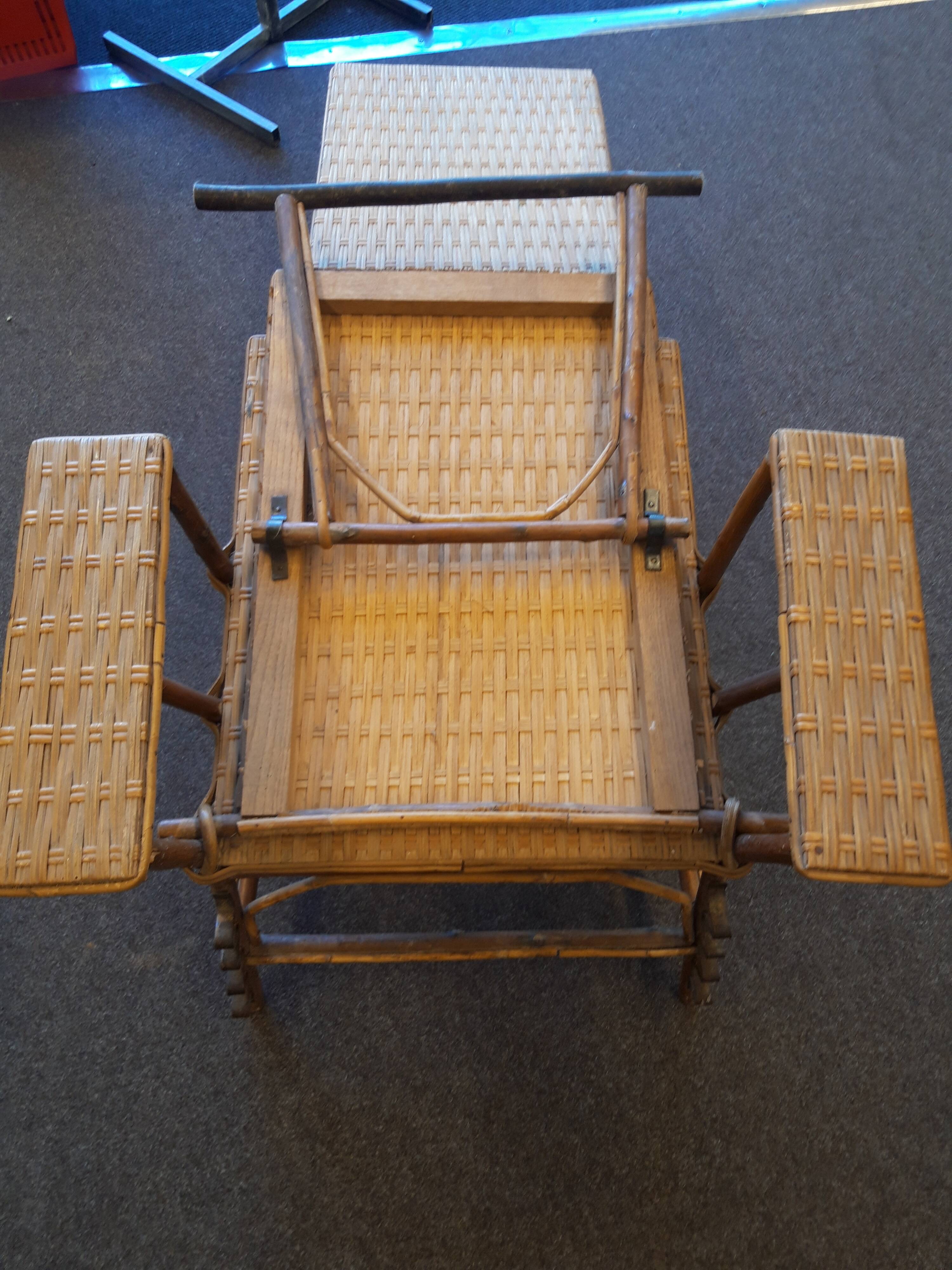 Wicker chaise longue circa 1900