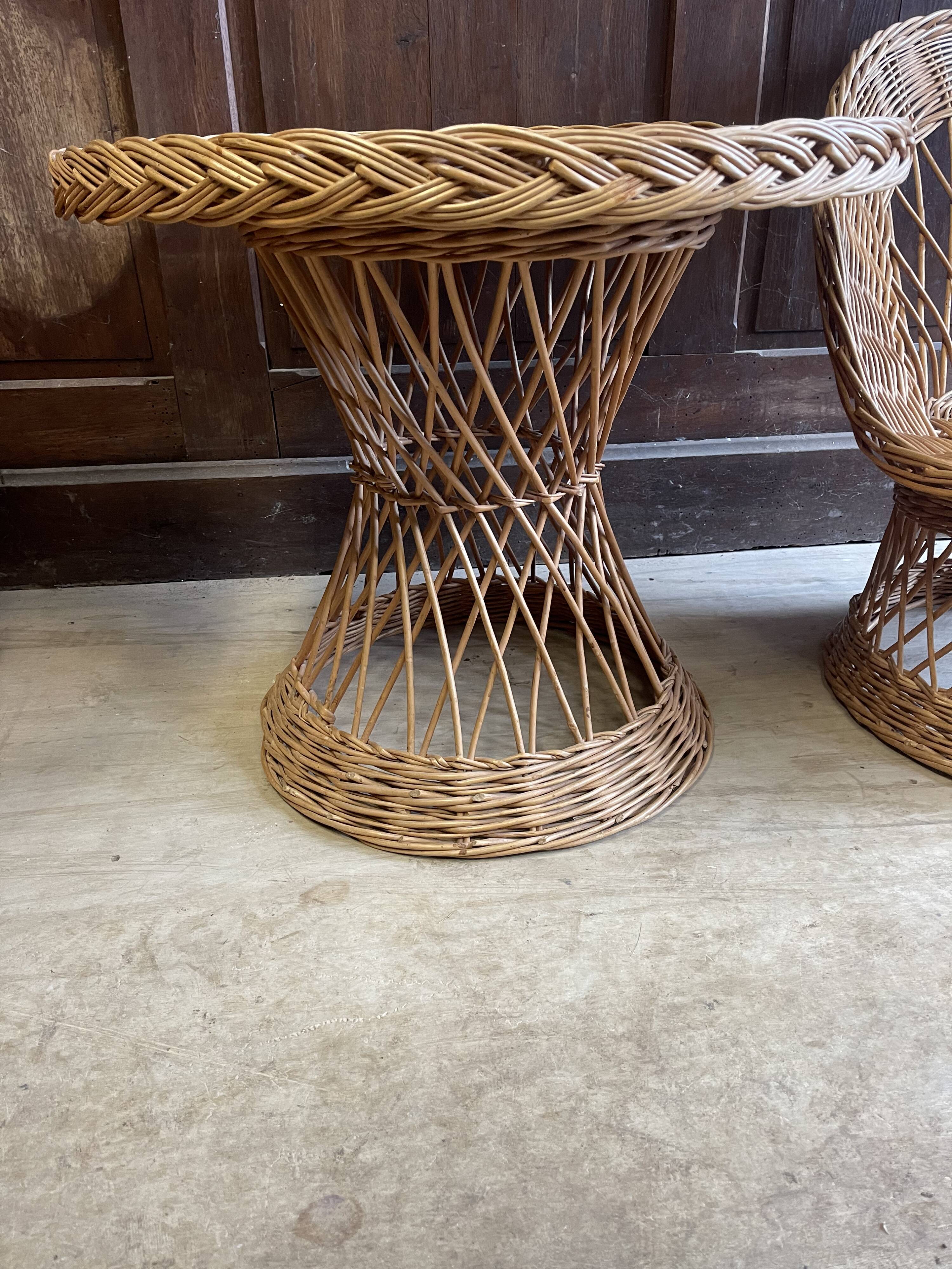 Fauteuils table en rotin vintage