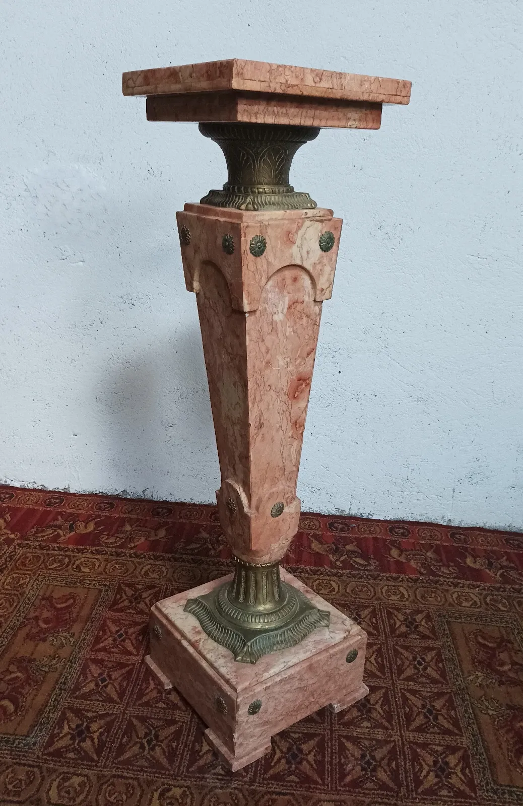 High Louis XVI column in marble and bronze