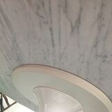 Round dining table with tulip and marble tray