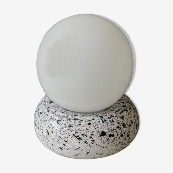Lampe galet en céramique mouchetée et opaline, années 80
