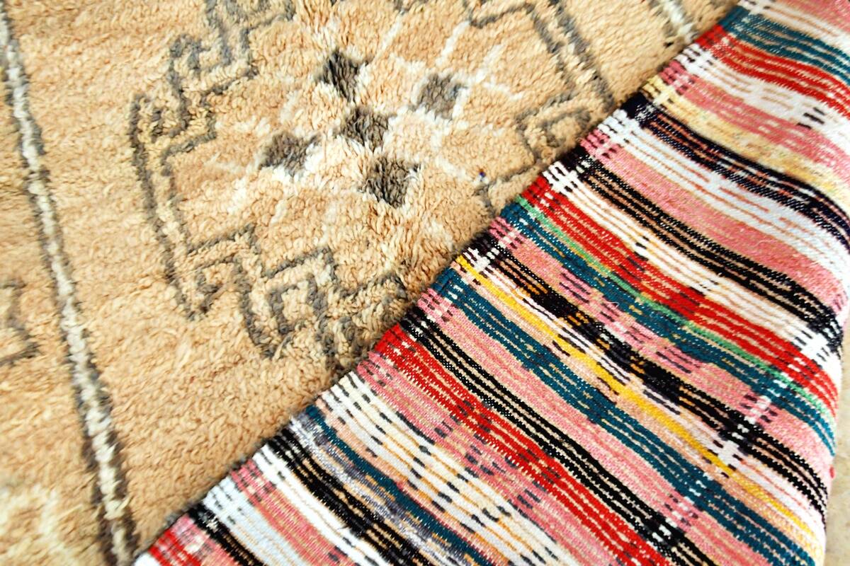 Vintage Boujaad Moroccan Berber rug 268 x 153 cm