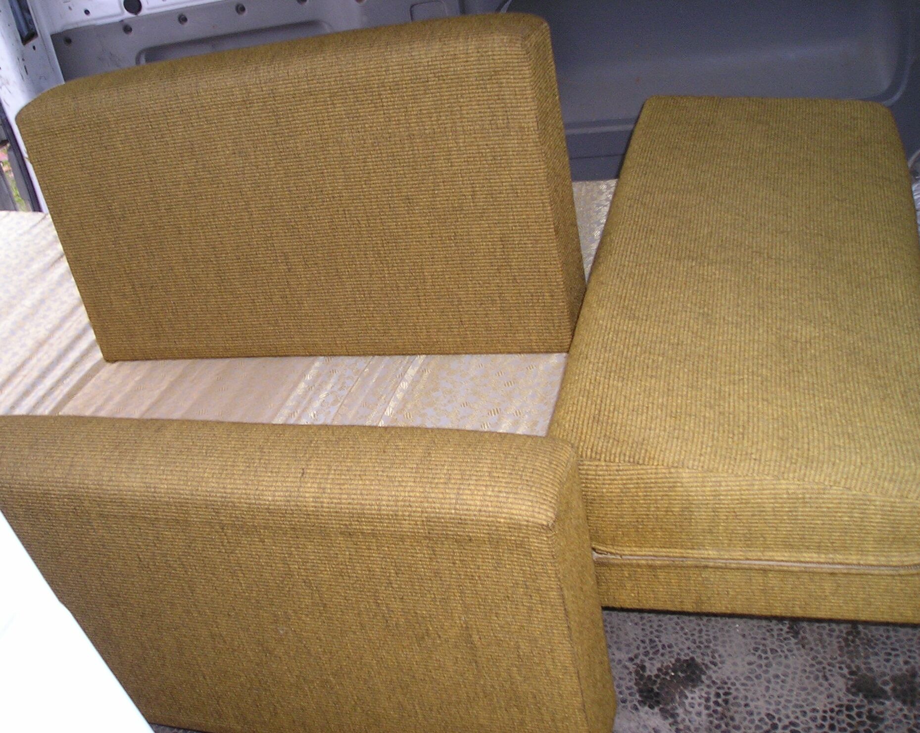 Sofa 2 seats convertible into bed 1 person 70 years