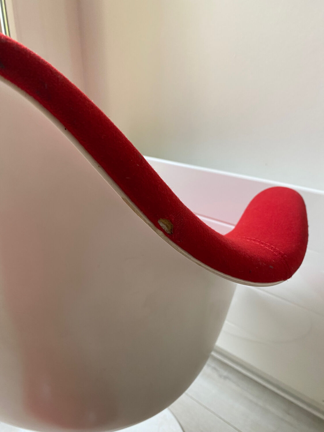 Fauteuil Tulip pivotant par Eero Saarinen