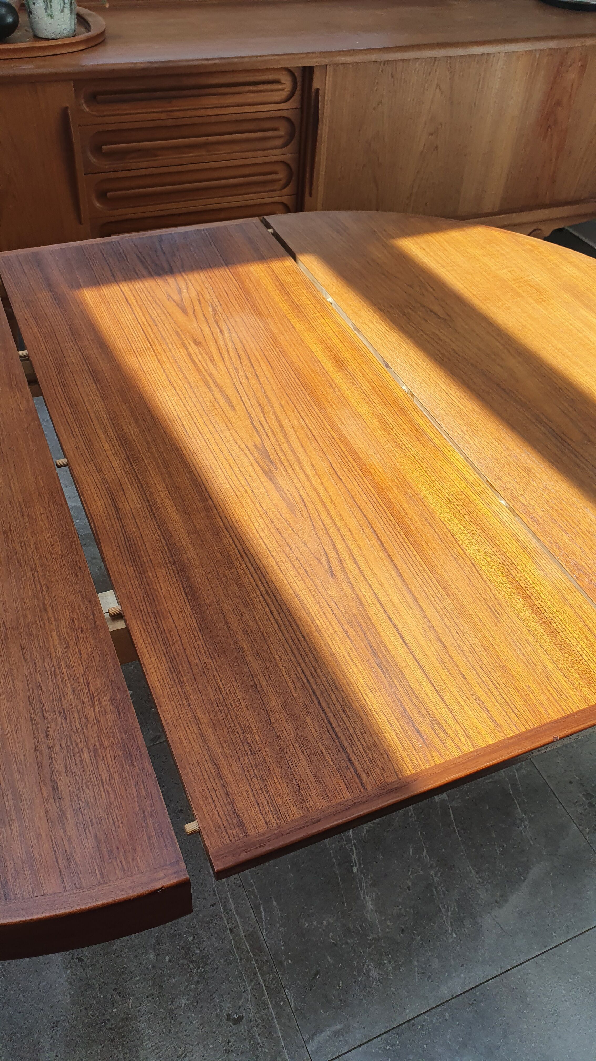Teak dining table editor Gudme Mobelfabrik, Danish