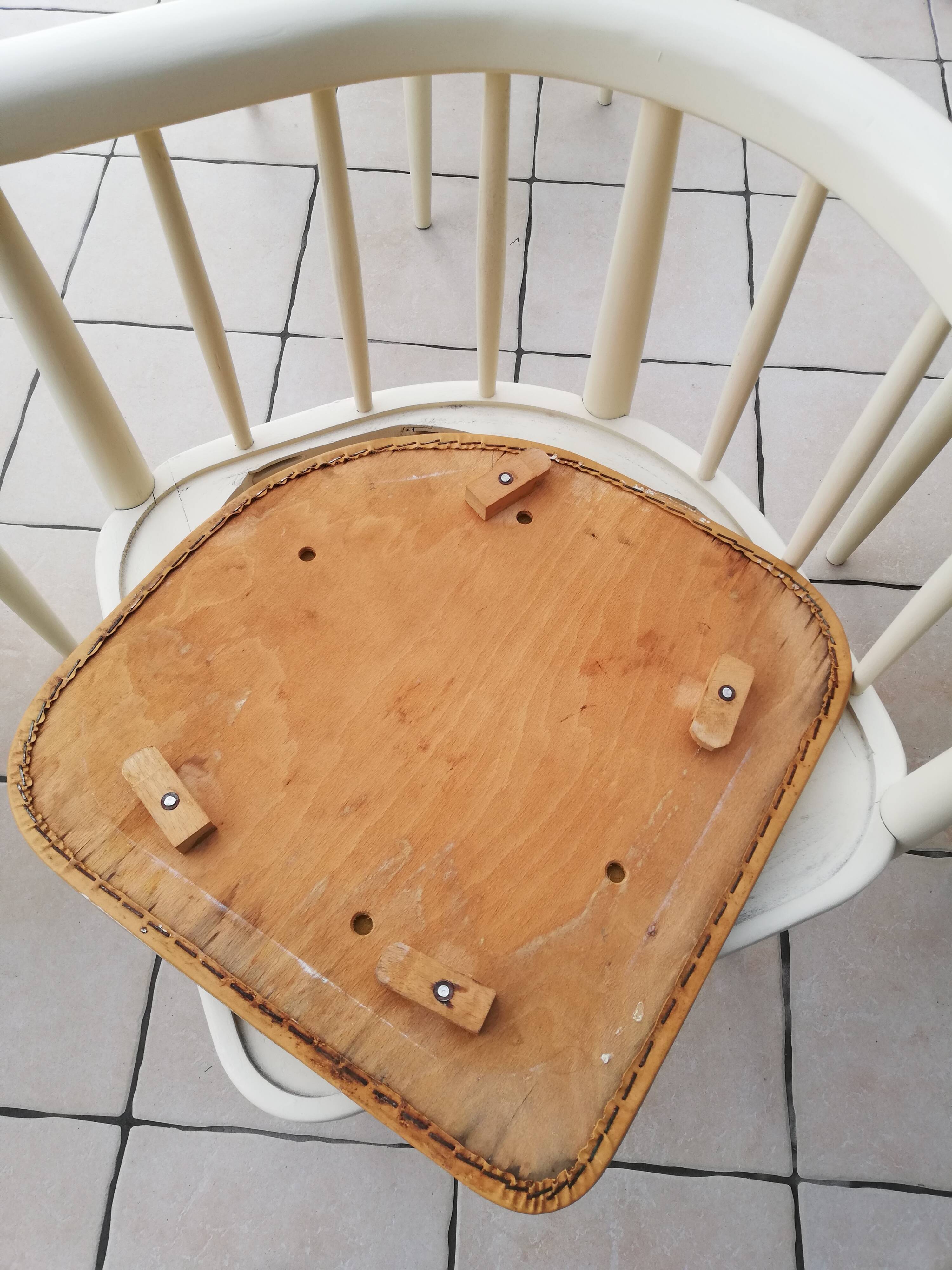 Thonet corner chairs