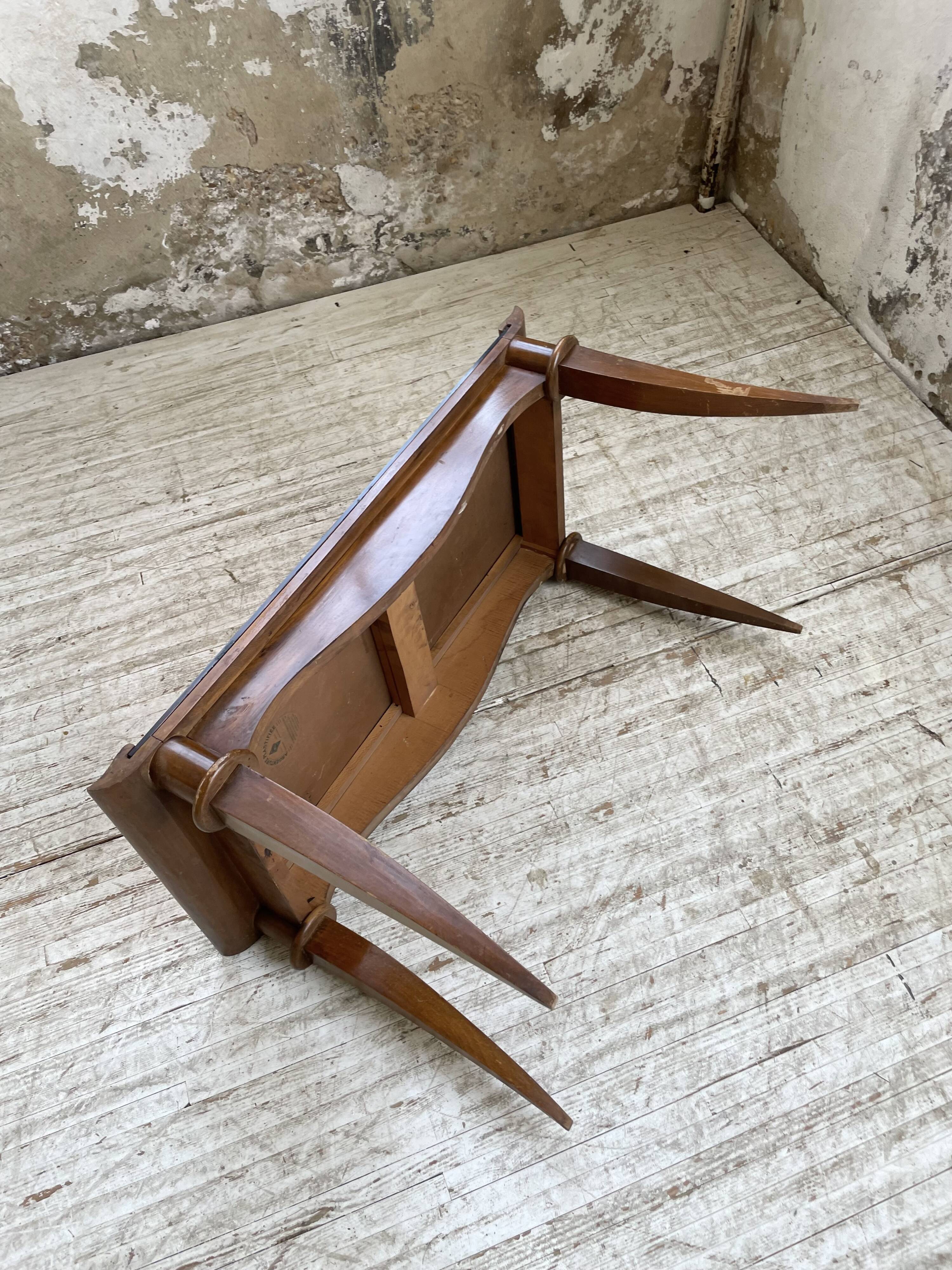 60s coffee table with pink mirror