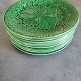 Set of 10 dessert plates, cheese, vine leaves