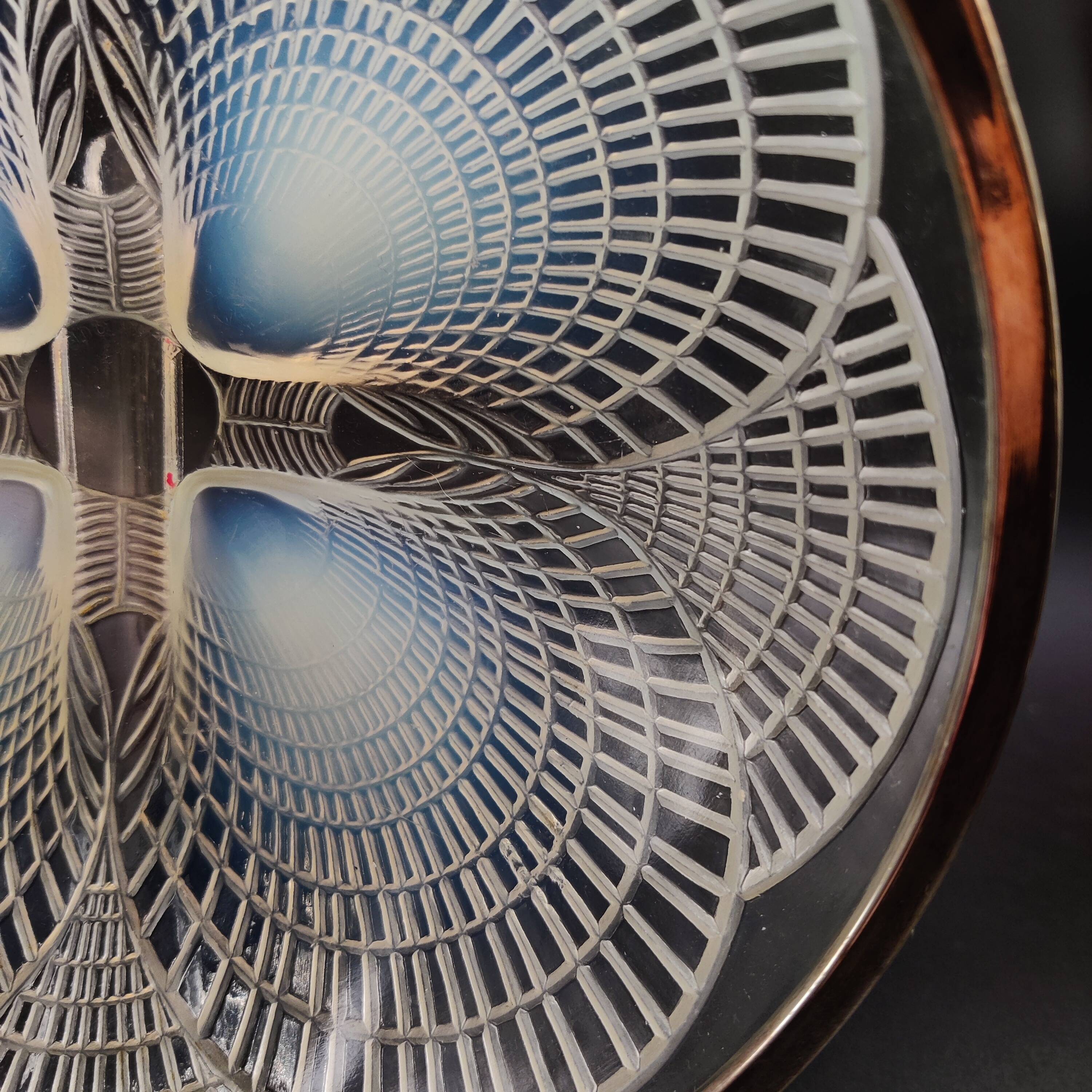 Rare Art Deco opalescent glass bowl with geometric shell motif by Lalique