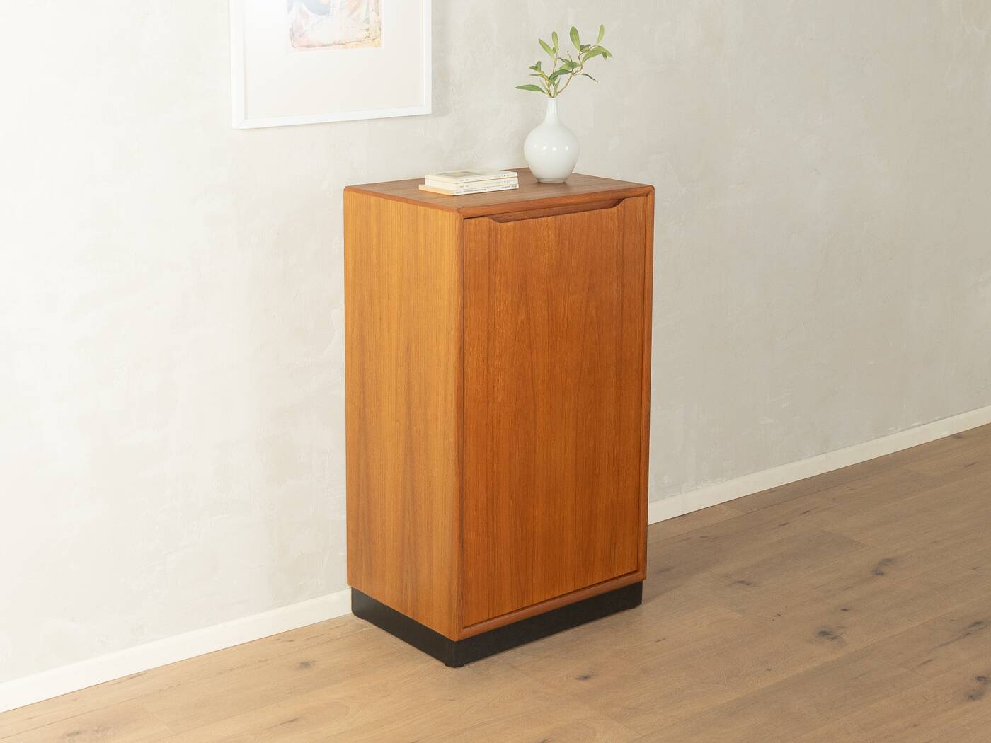 Classic chest of drawers from the 1960s