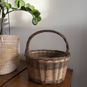 Panier osier tressé vintage , grande anse