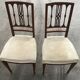 Paire de chaises anglaises en velours beige