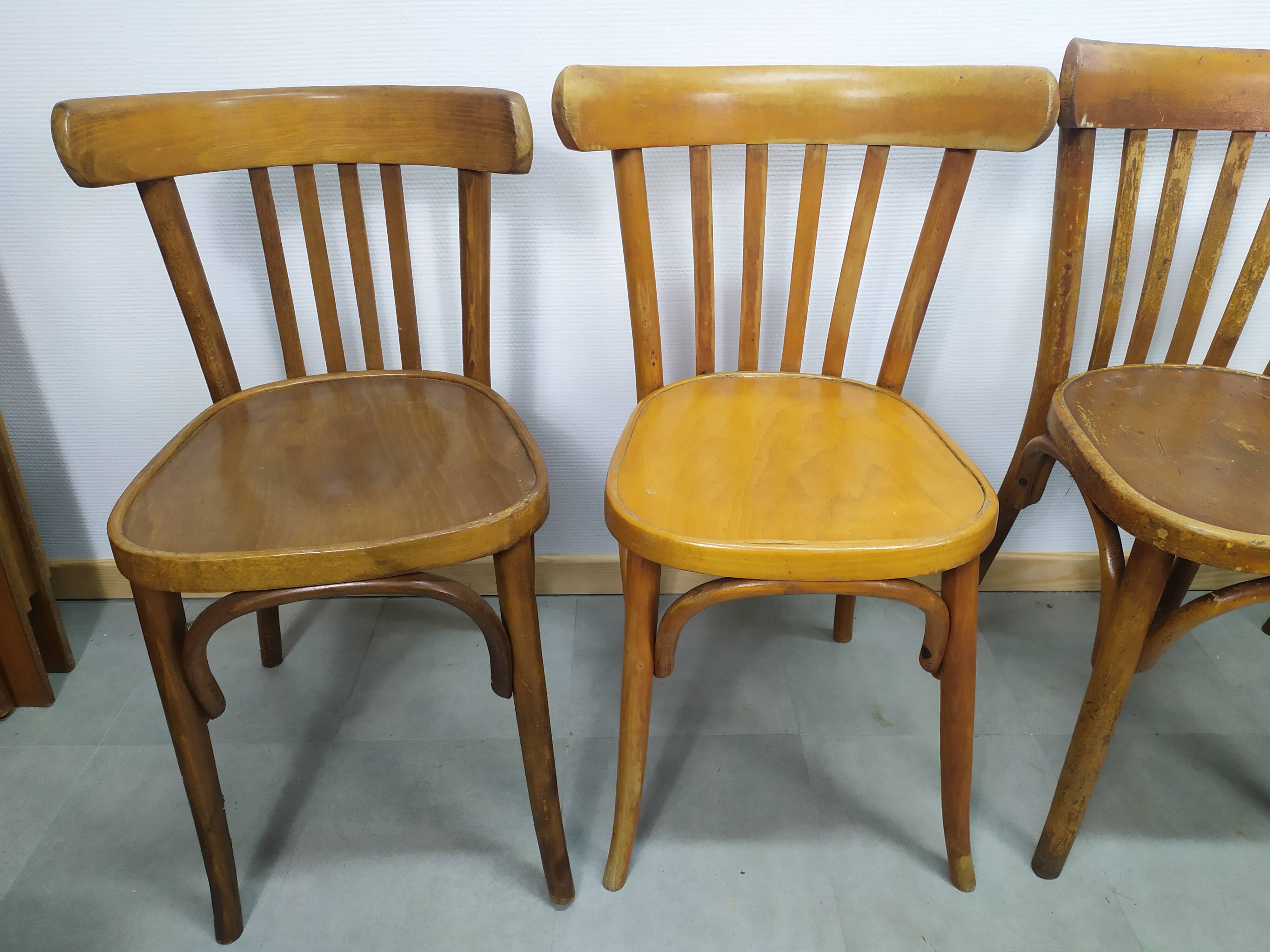 Lot de 4 chaise de bistrot en bois vintage