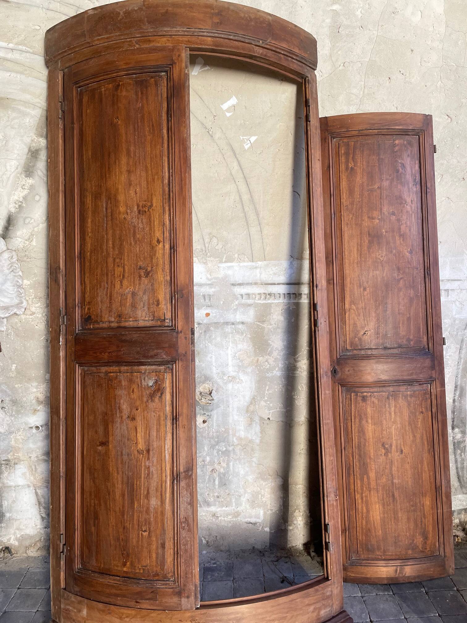 Encoignure galbée 19ème siècle peuplier