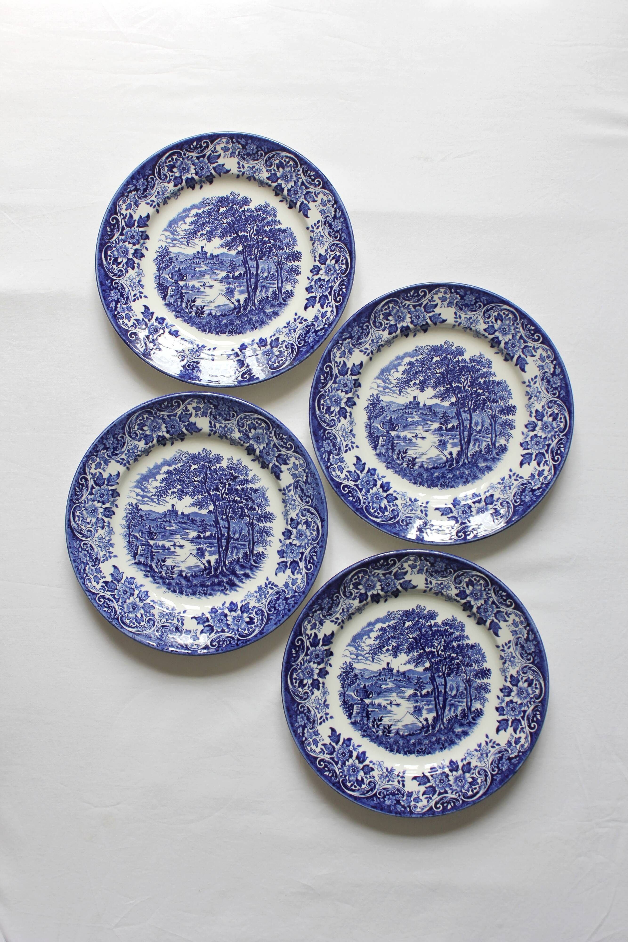 4 plates in vintage English earthenware Ironstone Broadhurst Staffordshire "The English Scene"