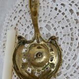 Elegant vintage solid brass cellar rat with handle