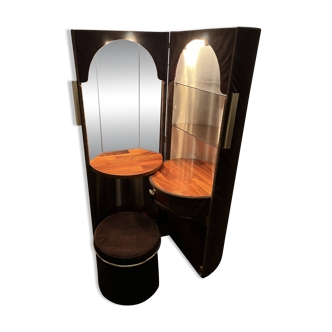 Vintage hairdresser in brown and gold velvet