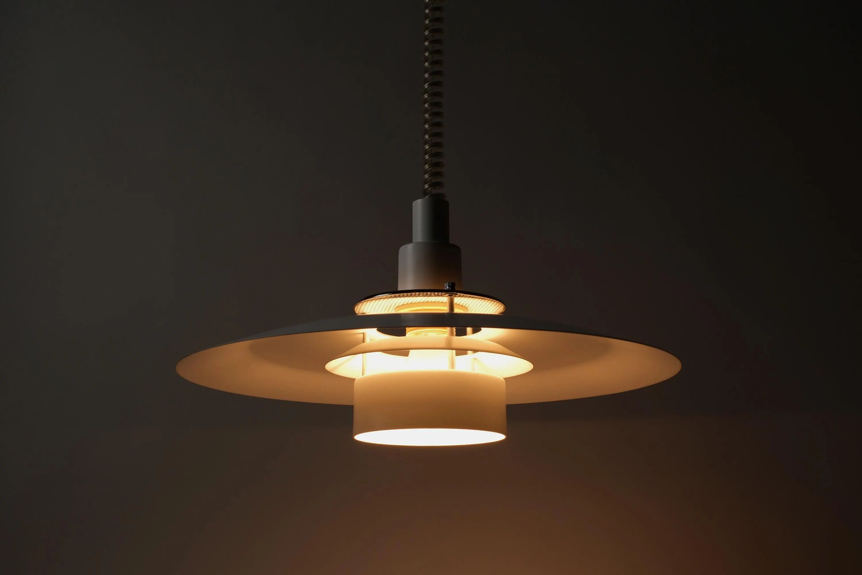 Markslöjd Multi-Layered Pendant Lamp, White Lacquered, 1990s Scandinavian Modern Lighting, Sweden