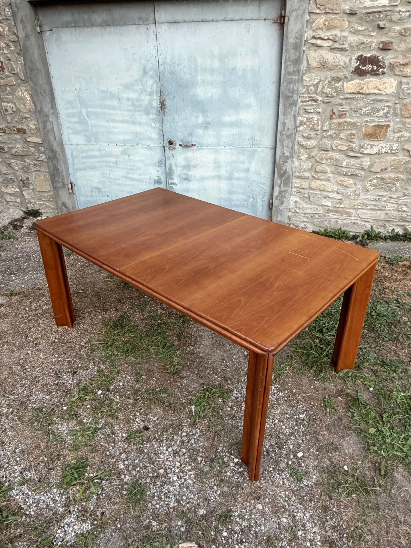 Extendable dining table Mou, Afra and Tobia Scarpa, Molteni, 1970