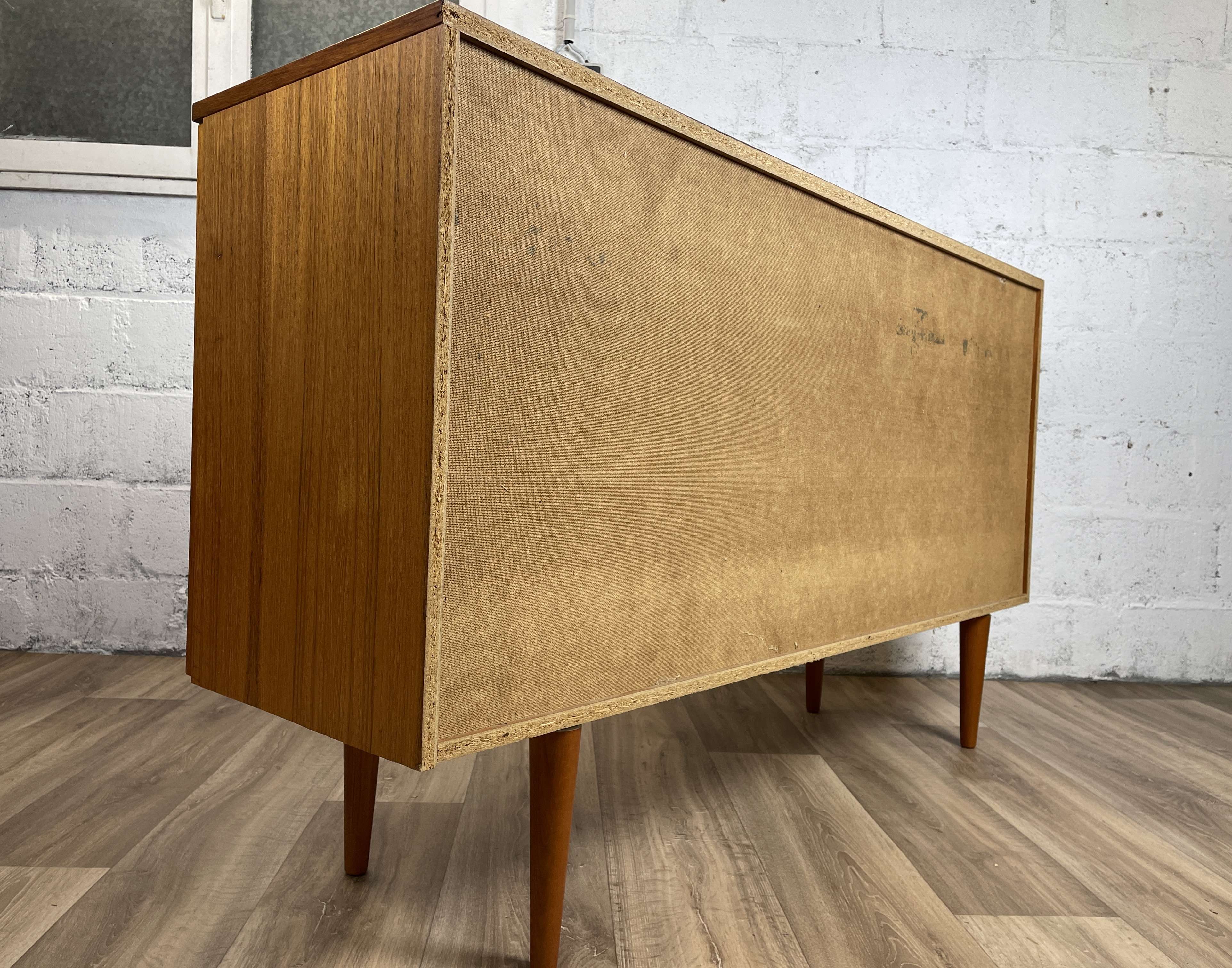 Mid-length Scandinavian teak sideboard, 60s