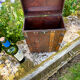 Coffre en bois pour deux bouteilles de vin avec compartiment secret