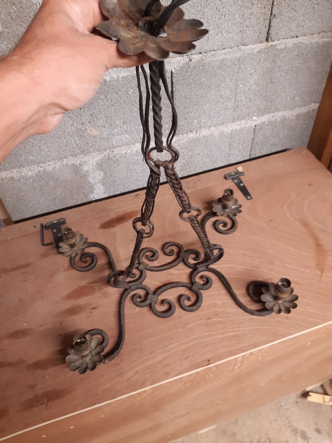 Lustre en fer forgé