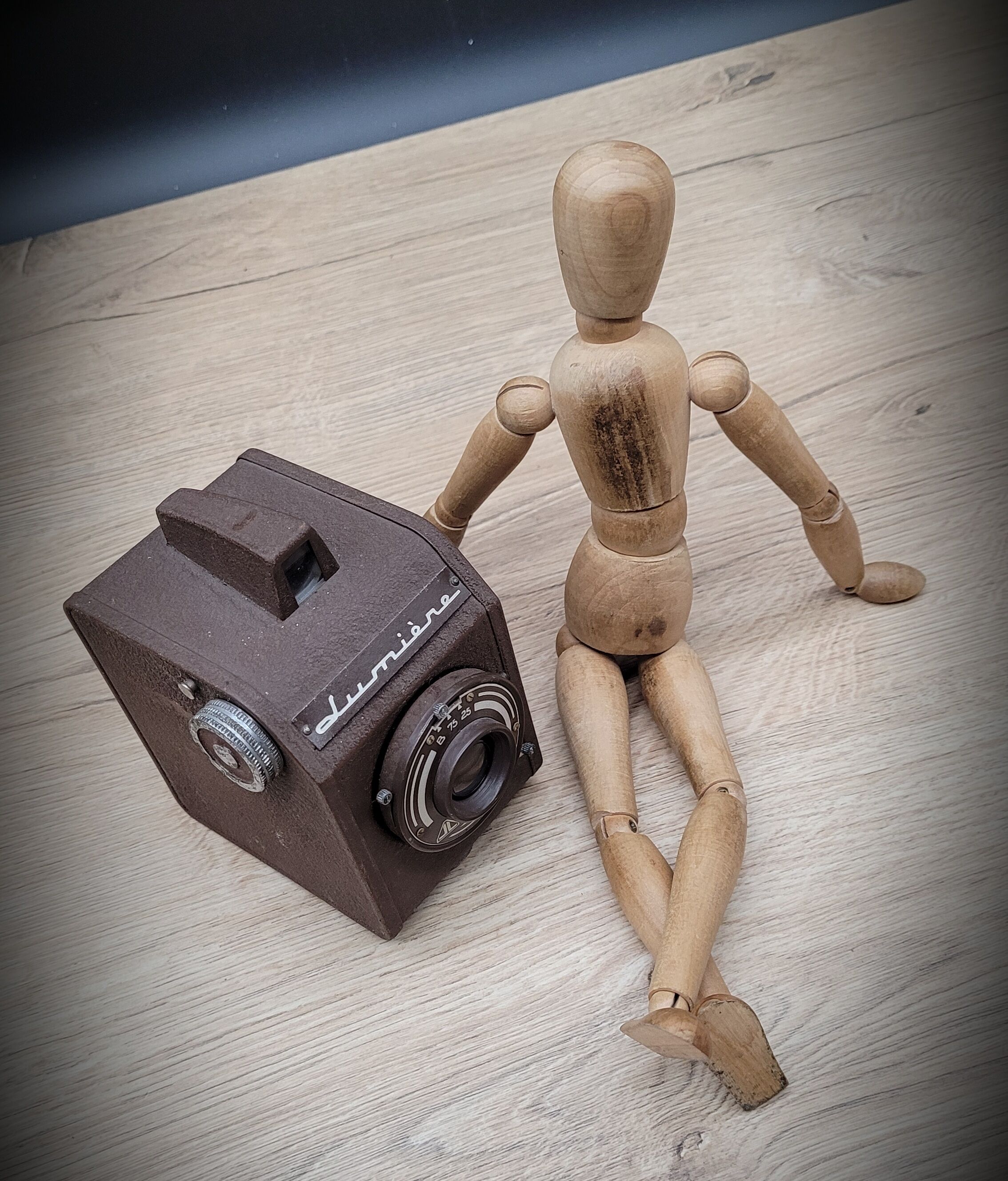 Brown Bakelite Light Camera