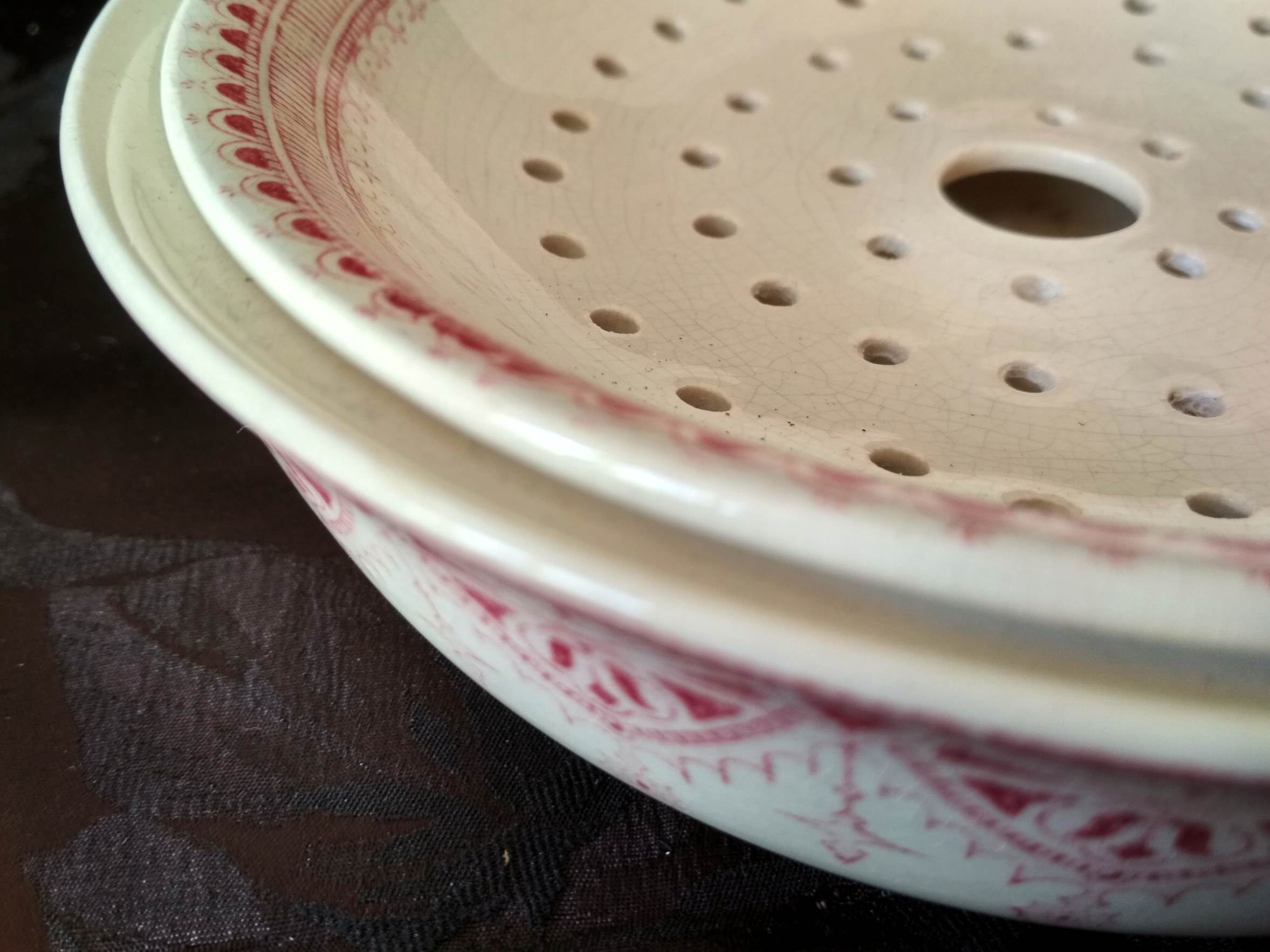 Hollow plate fruit drain - sarreguemines earthenware "calcutta"