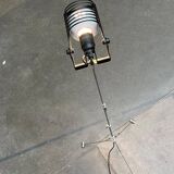 Vintage Italian Sintesi Terra folding floor lamp with tripod by Ernesto Gismondi for Artemide, 1970s.