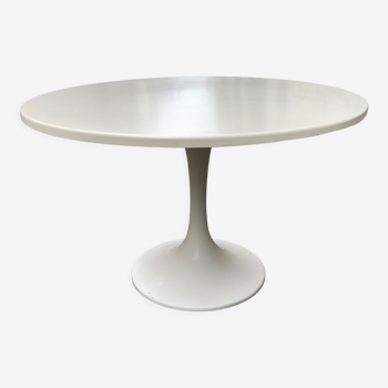 Tulip table 1970