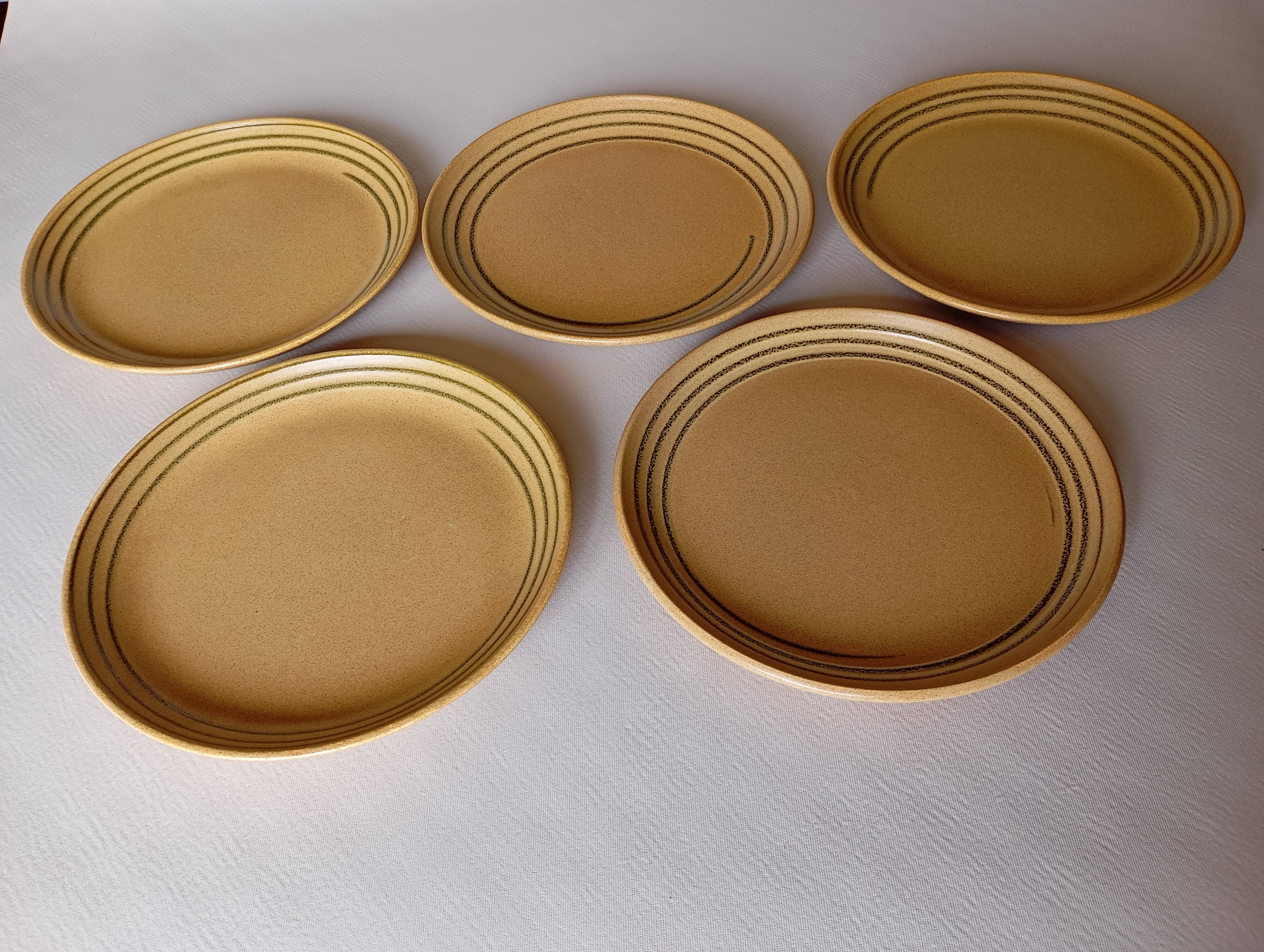 Sarreguemines "Chaumière" dinner plates