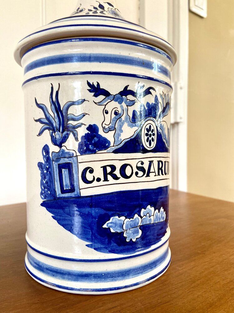 Blue earthenware jar C. Rosarum
