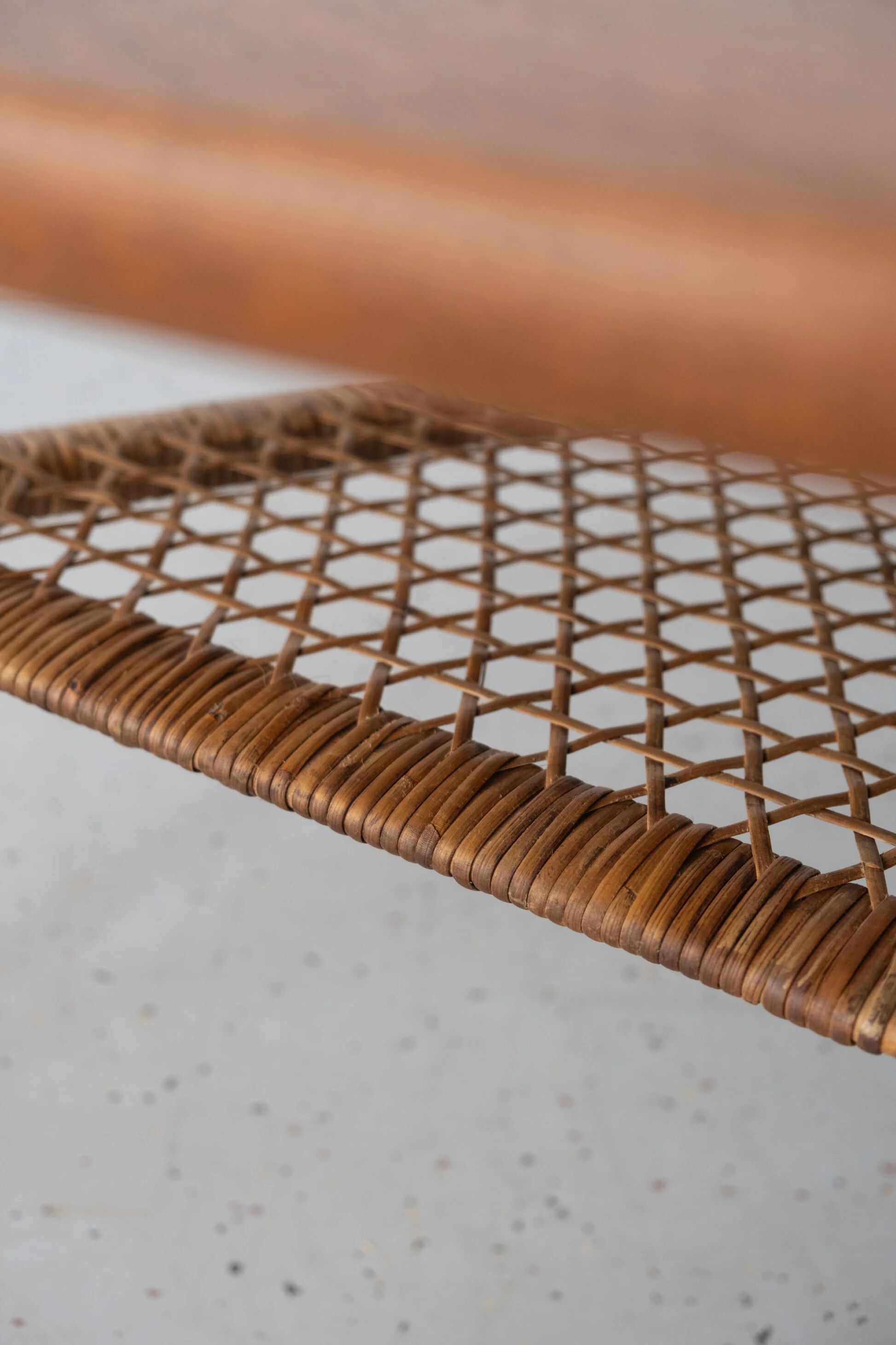 Table basse en teck Poul Jensen en forme de triangle