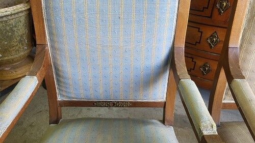 Paire de fauteuils en noyer style Empire retour d'Égypte