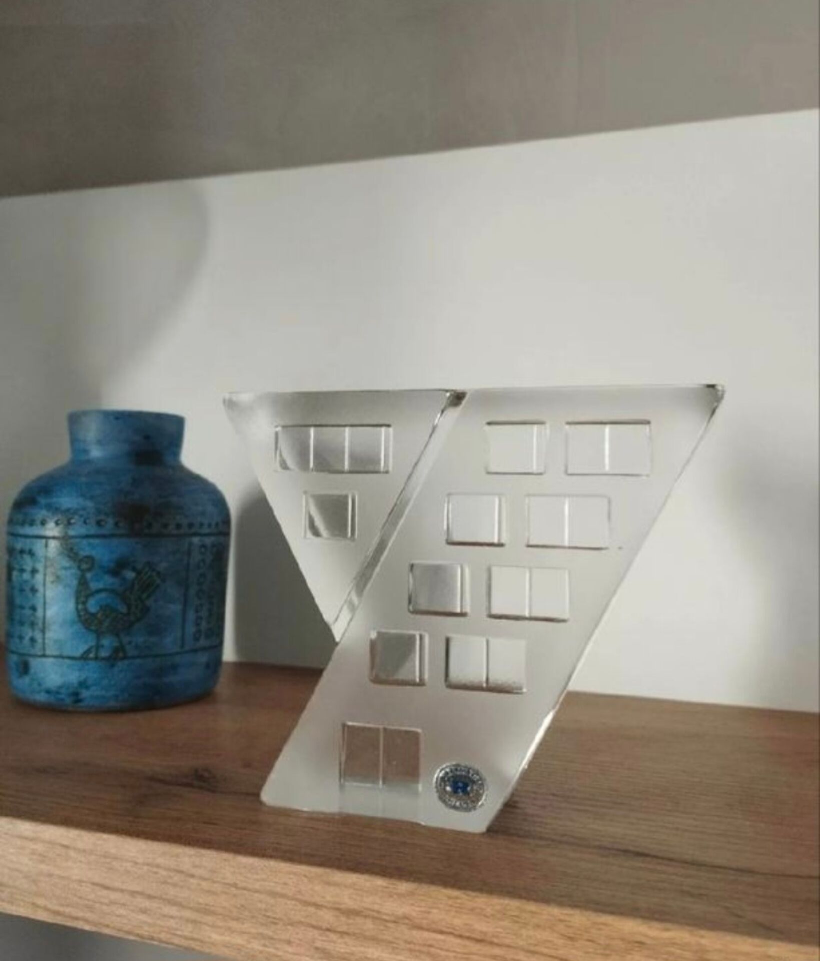 Free-standing glass sculpture by a designer from Reijmyre.