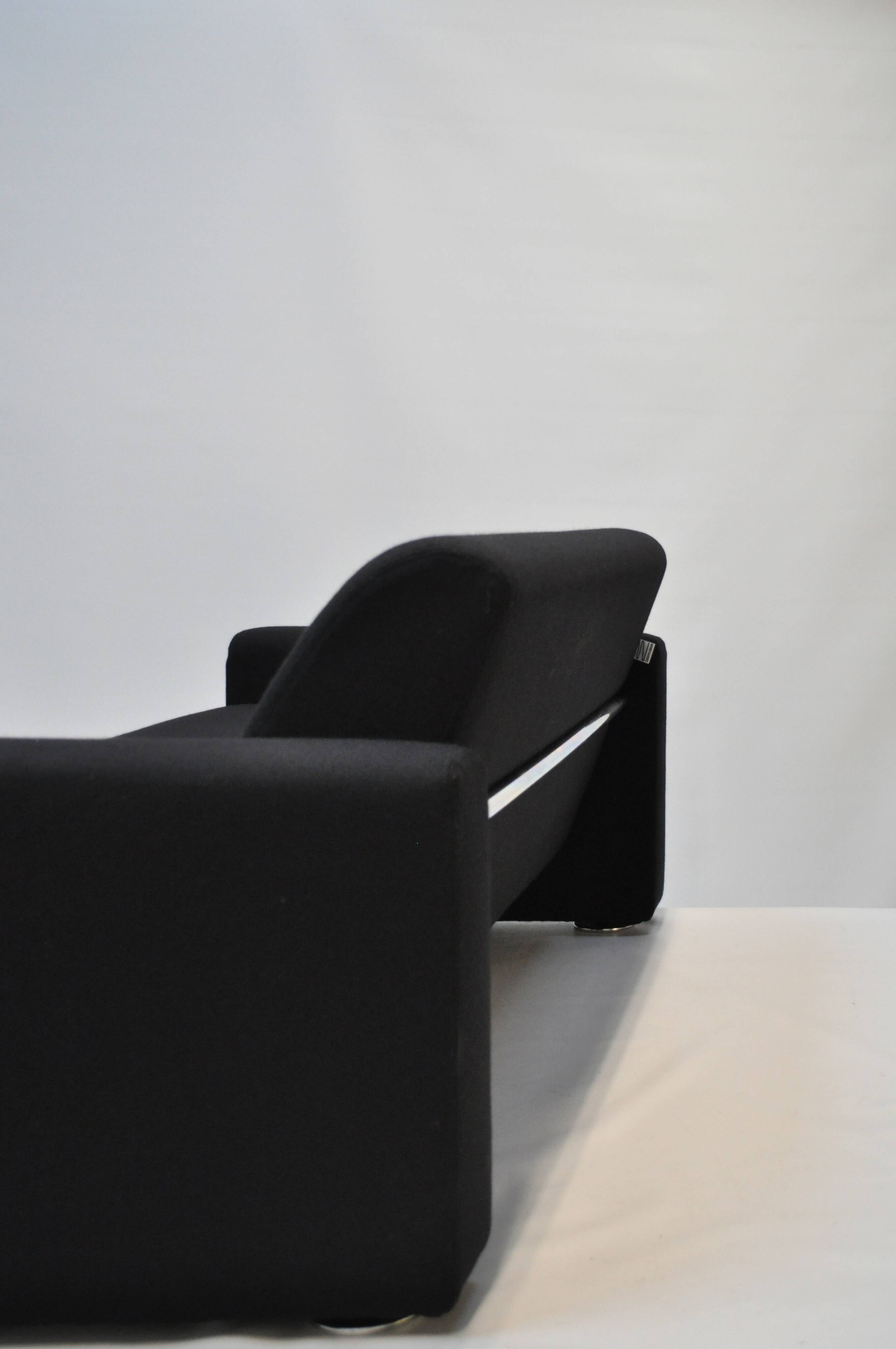 Artifort 691 – 2.5 Seater Sofa | Fully Restored | Kvadrat Upholstery
