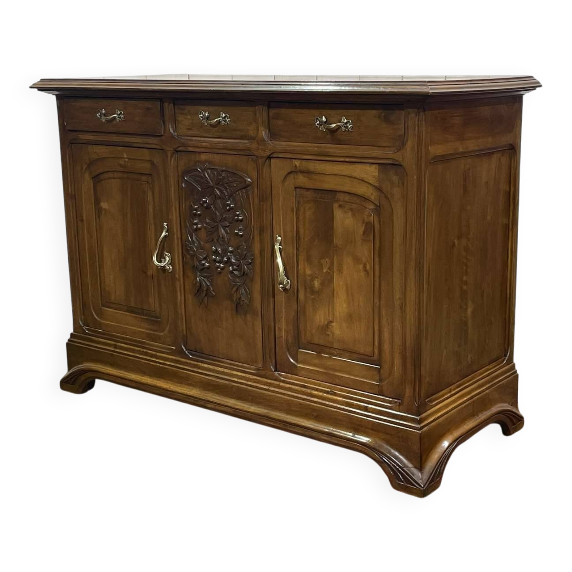 Art Nouveau enfilade in walnut from the early 20th century.
