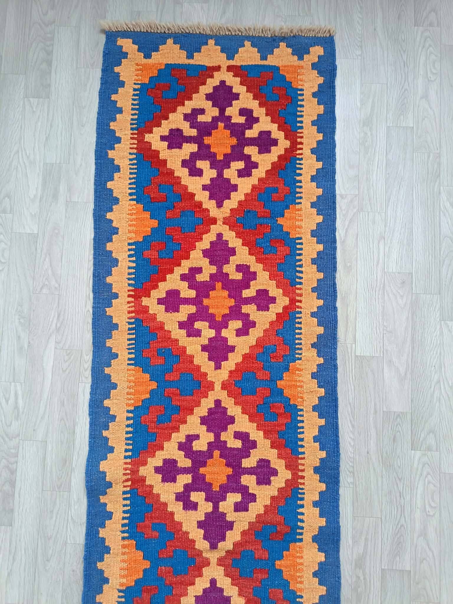 Handmade Persian Gashqaï corridor rug