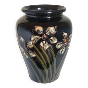 Vase ancien en terre - aux