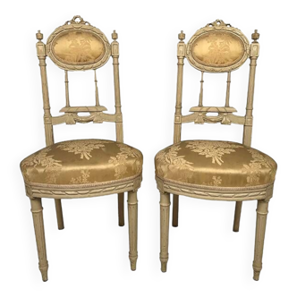 Paire de chaises de style Louis XVI, vers 1900
