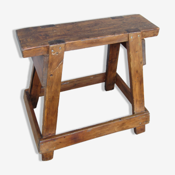 Tabouret rustique d'atelier