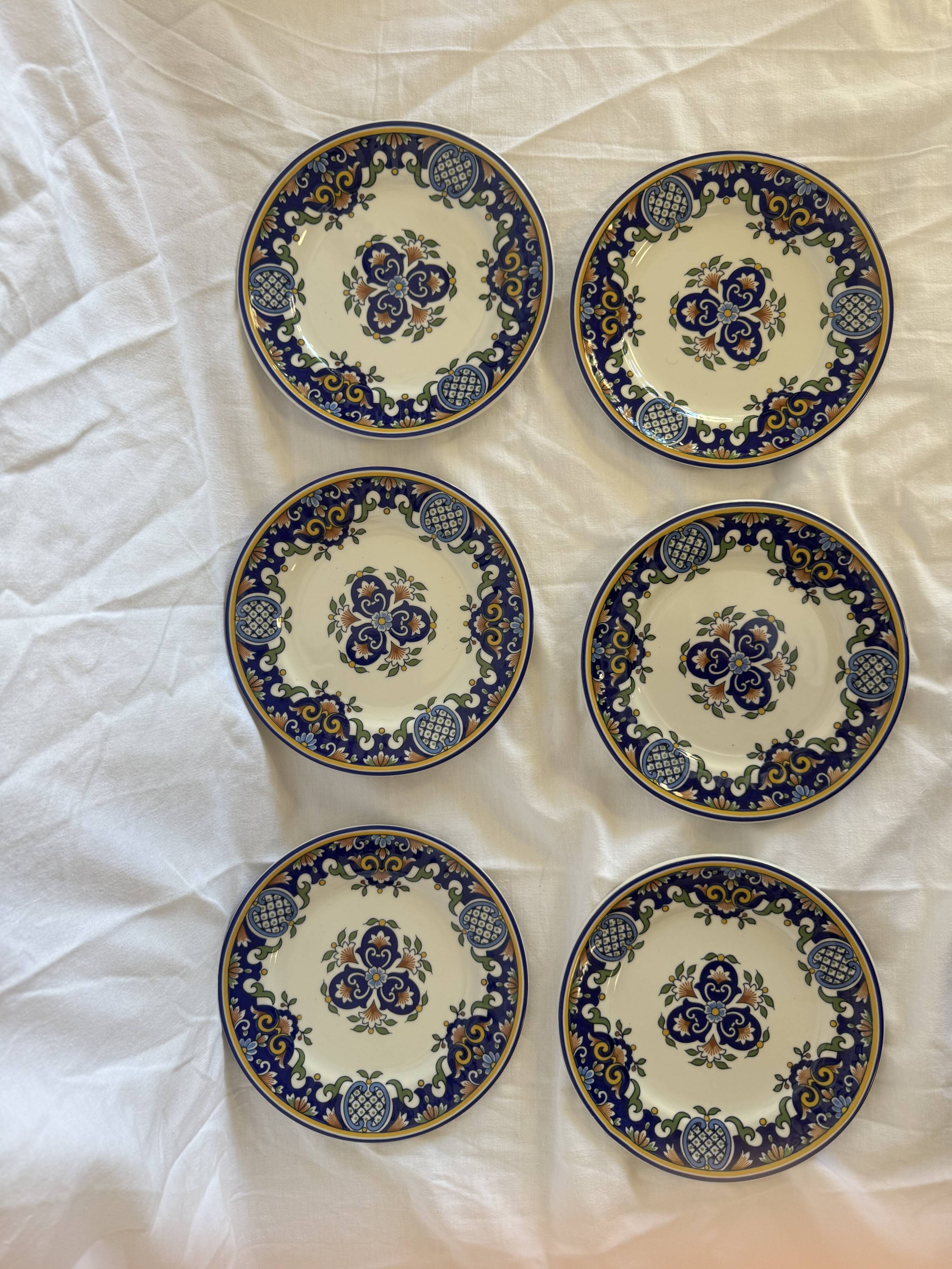 Dessert plates