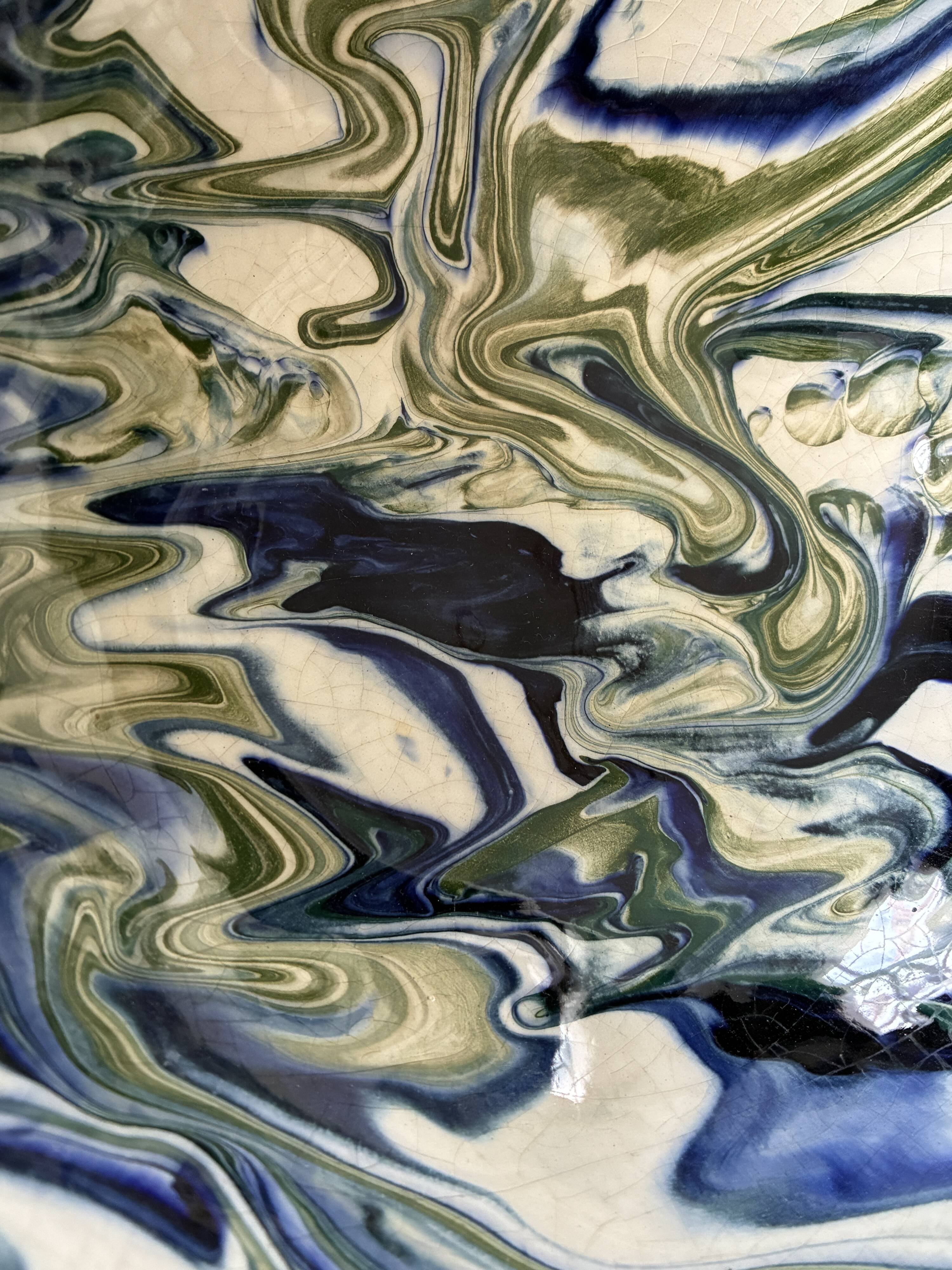 Terracotta bowl with a marbled effect