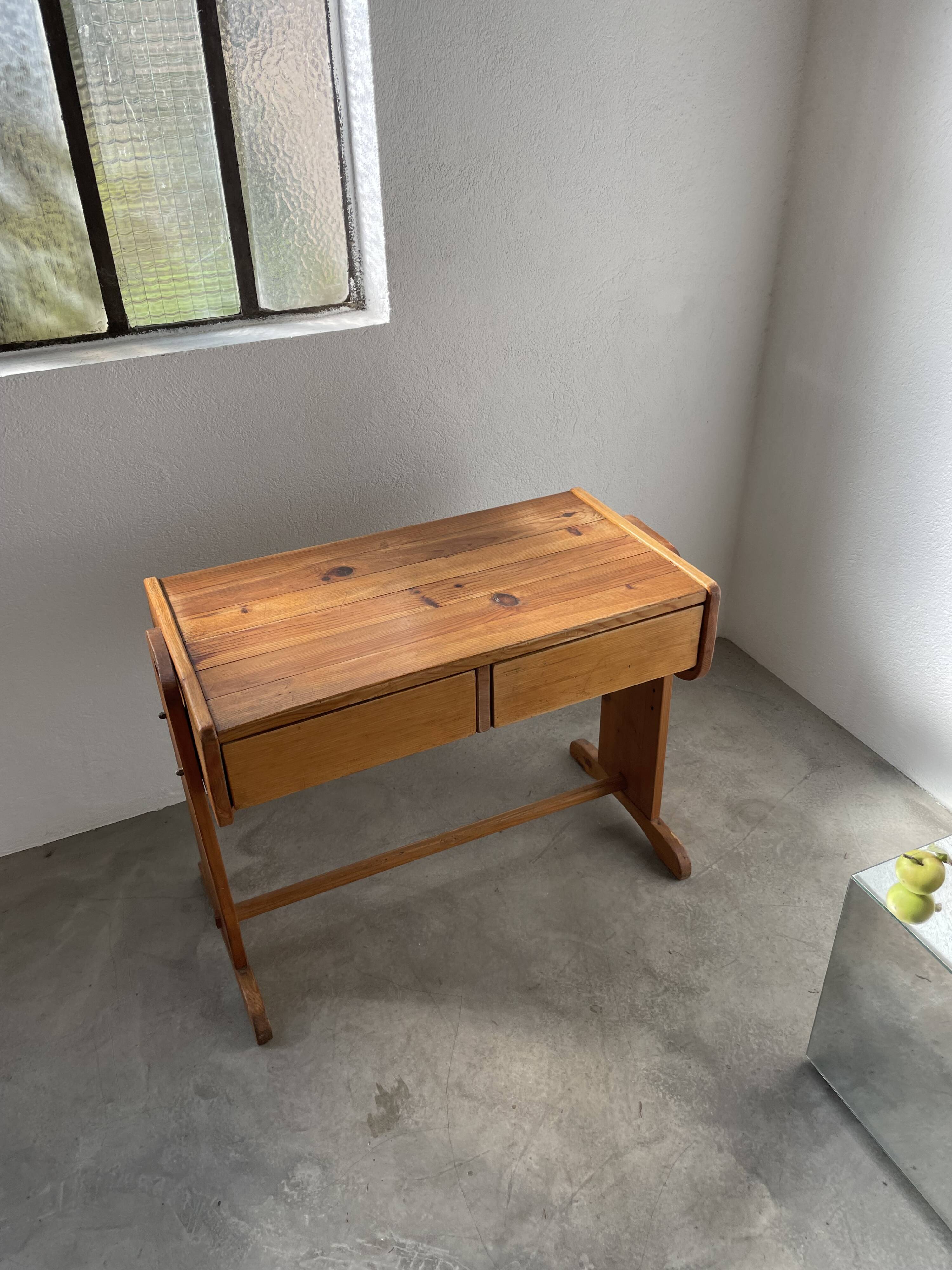 Children's pine desk from the 80s